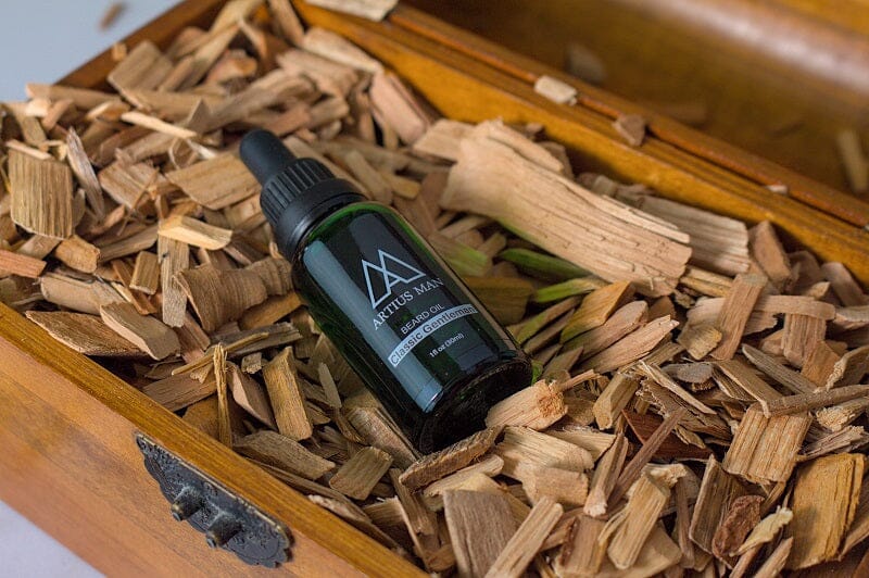 Classic Gentleman: Deluxe Sandalwood Beard Oil - Artius Man